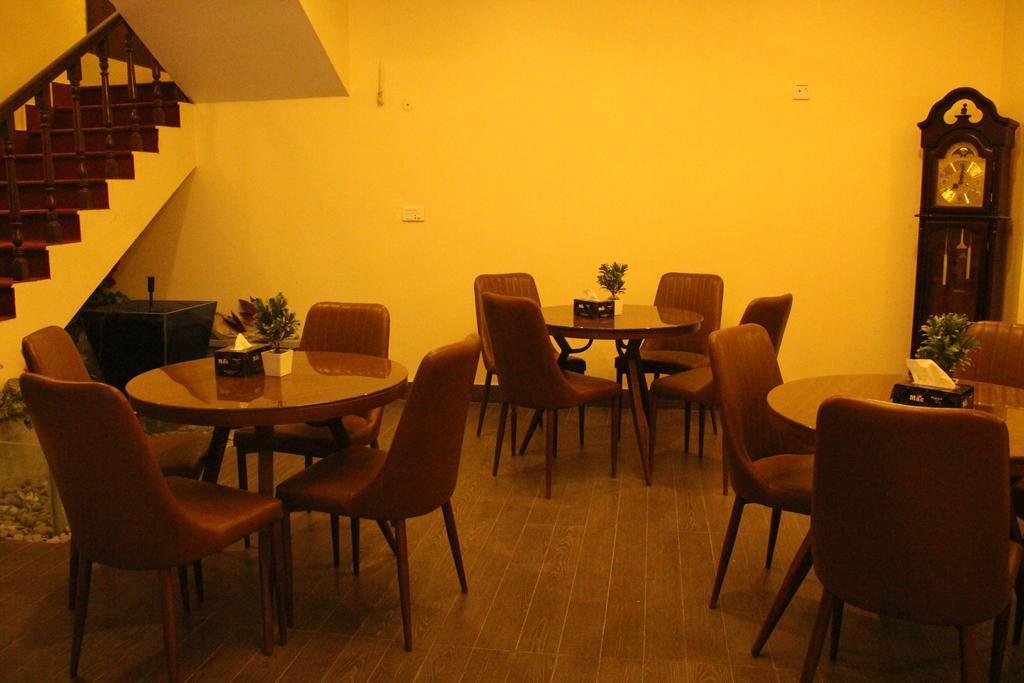 Luxury Inn การาจี ภายนอก รูปภาพ