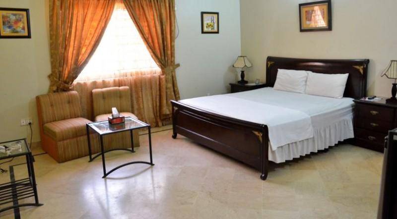 Luxury Inn การาจี ภายนอก รูปภาพ