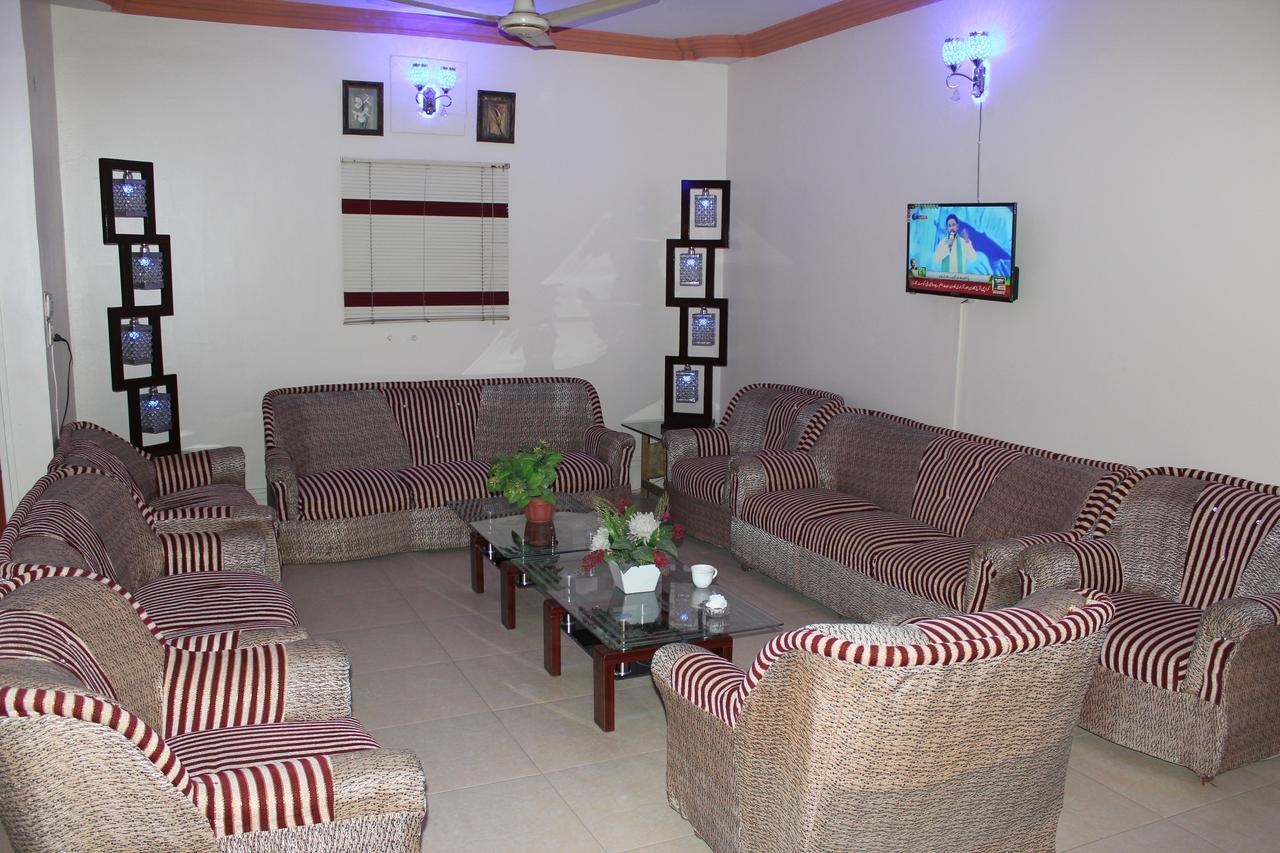 Luxury Inn การาจี ภายนอก รูปภาพ