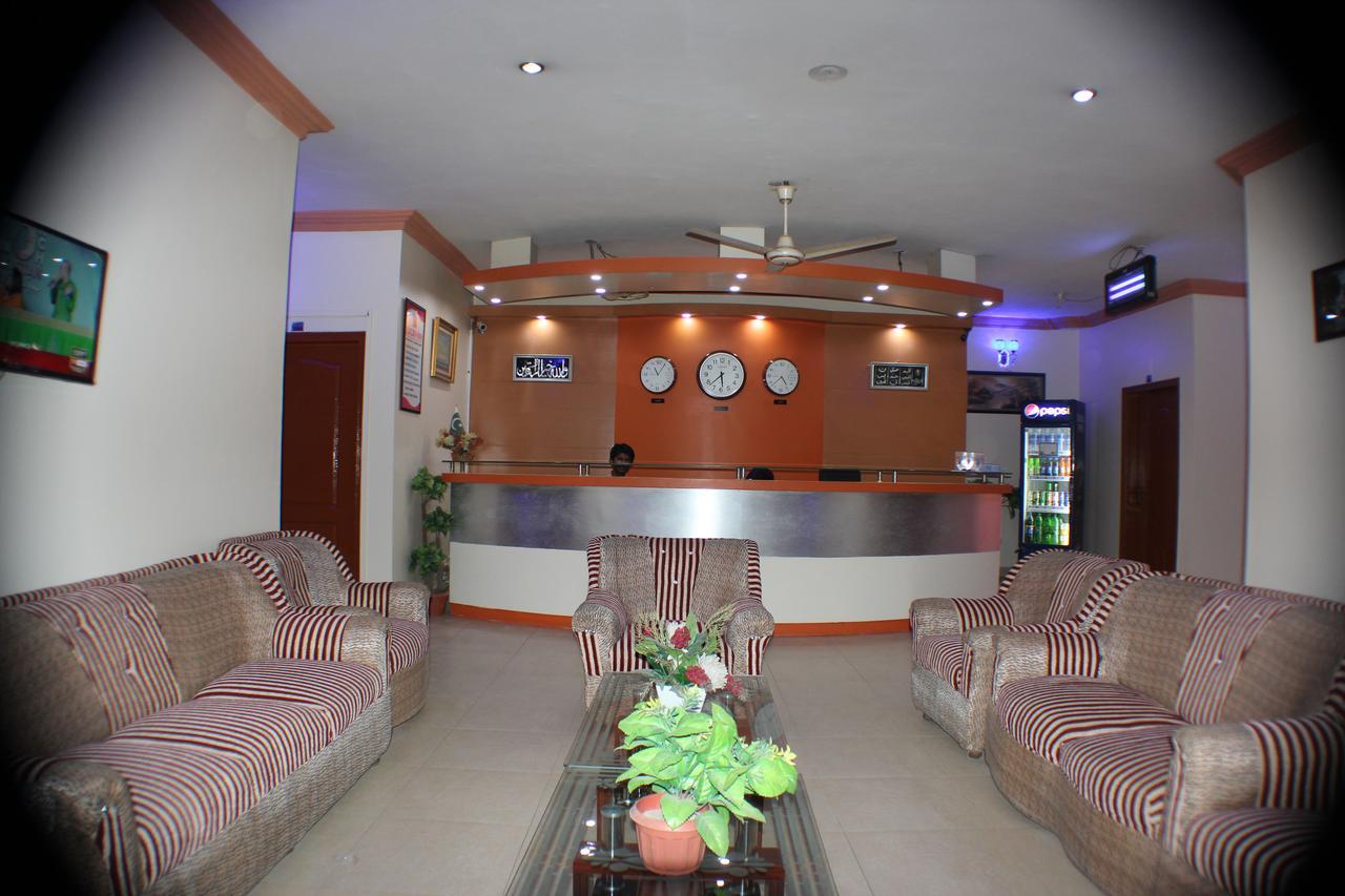 Luxury Inn การาจี ภายนอก รูปภาพ